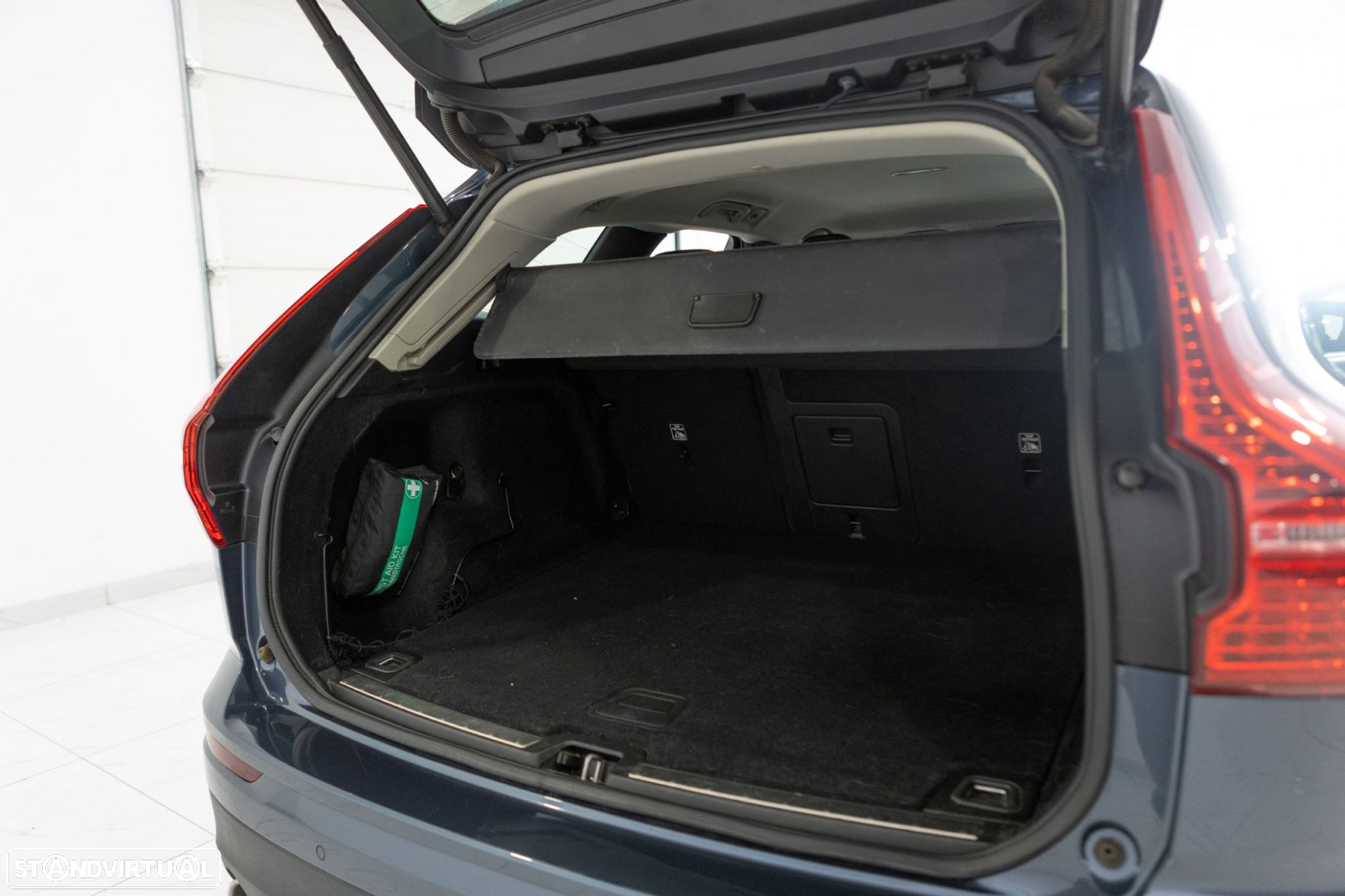 Volvo XC 60 B4 D AWD Geartronic Momentum - 15