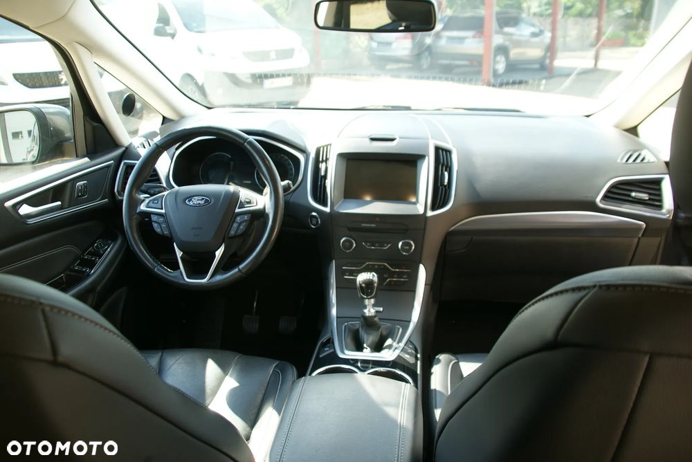Ford S-Max - 14