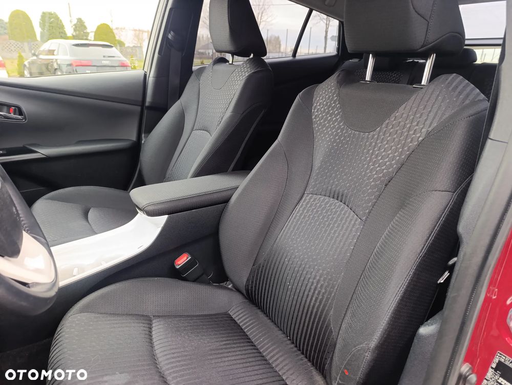 Toyota Prius Hybrid Executive - 14