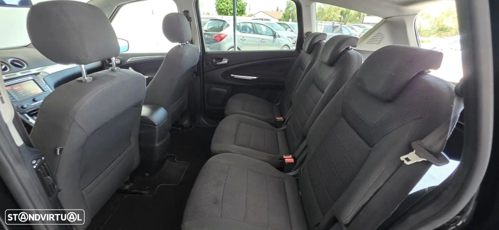 Ford S-Max - 10