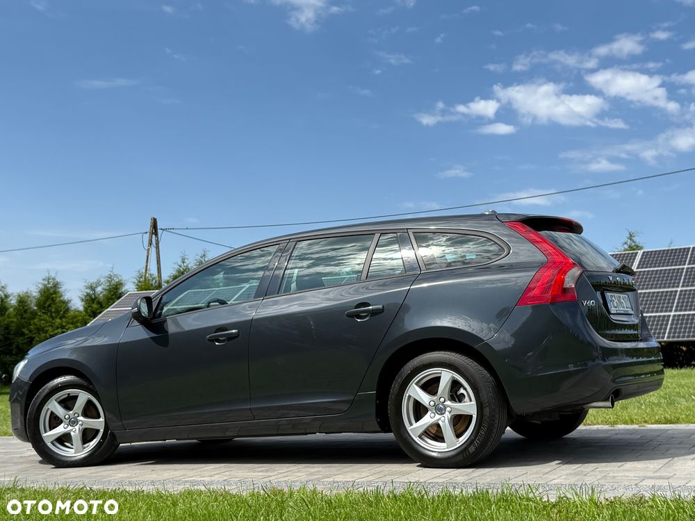Volvo V60 D2 Momentum - 7
