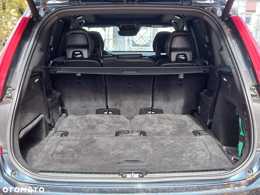 Volvo XC 90 D5 SCR AWD R-Design 7os - 7