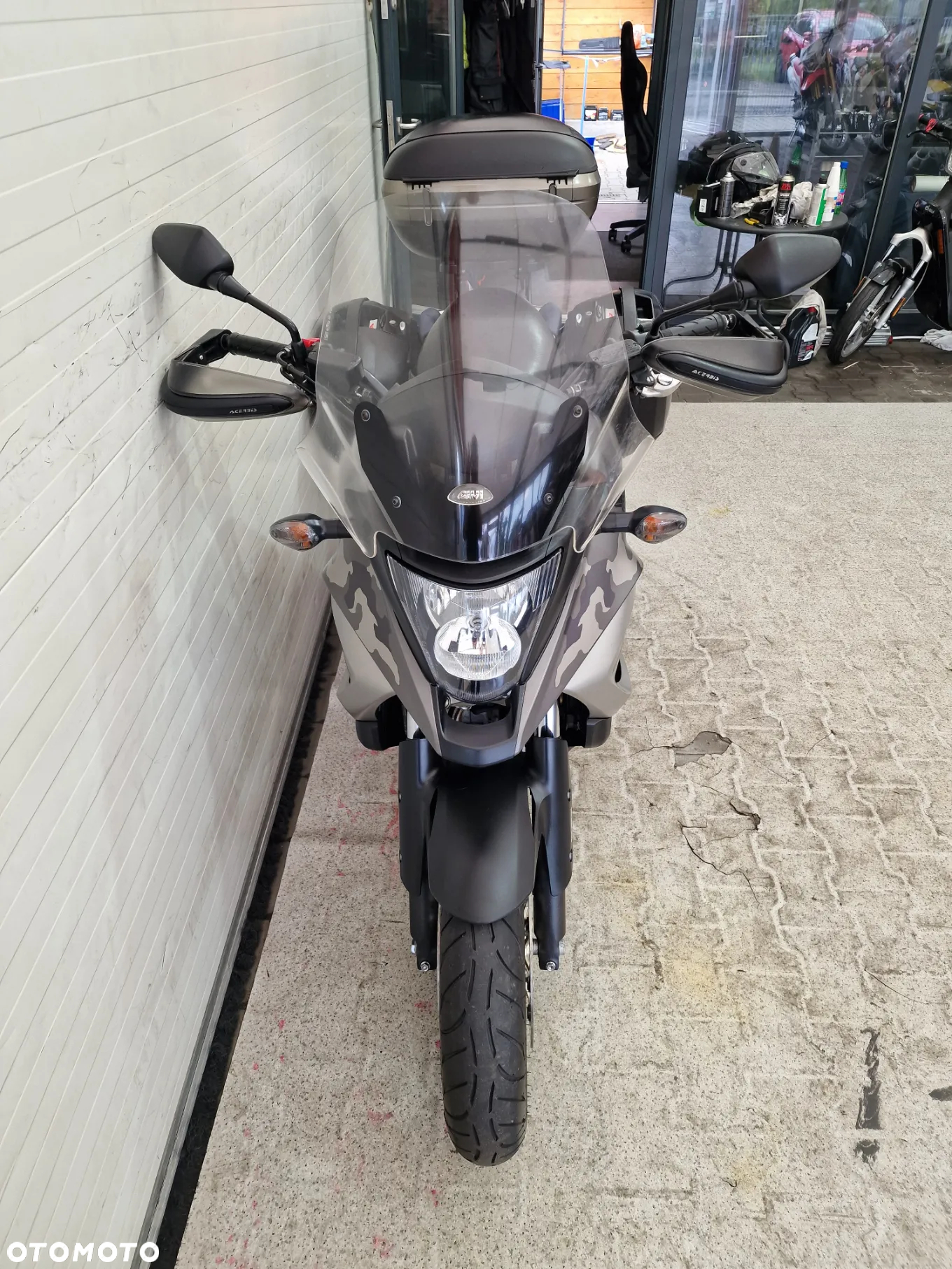 Honda VFR - 5