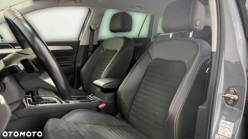 Volkswagen Passat 2.0 TDI Elegance DSG - 12