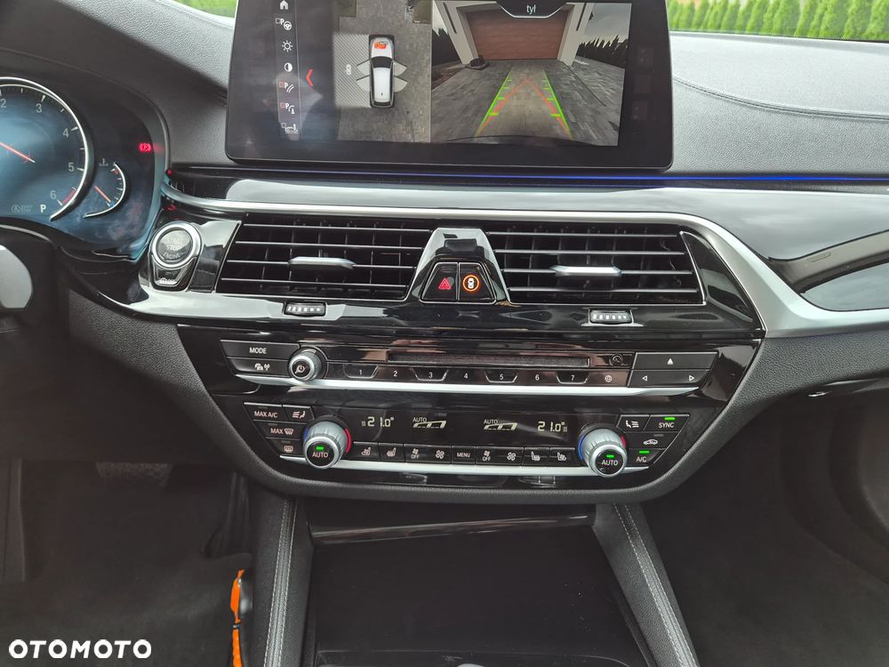 BMW Seria 5 520d Touring Luxury Line - 15