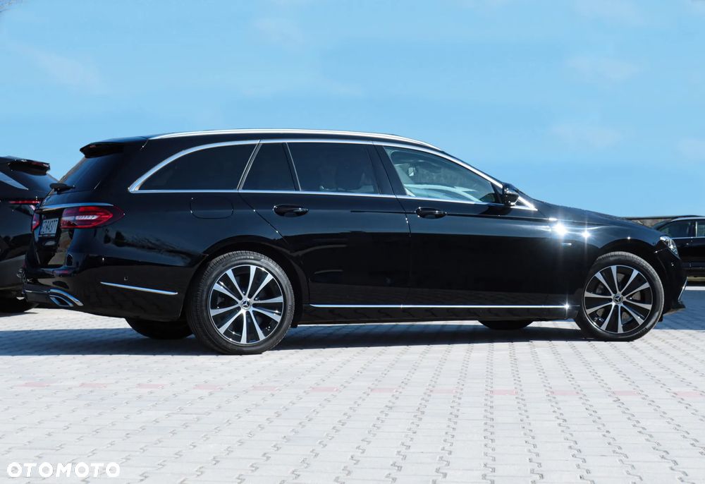 Mercedes-Benz Klasa E 300 de 9G-TRONIC Exclusive - 29