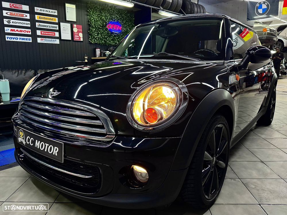 MINI 3 Portas Cooper D - 4