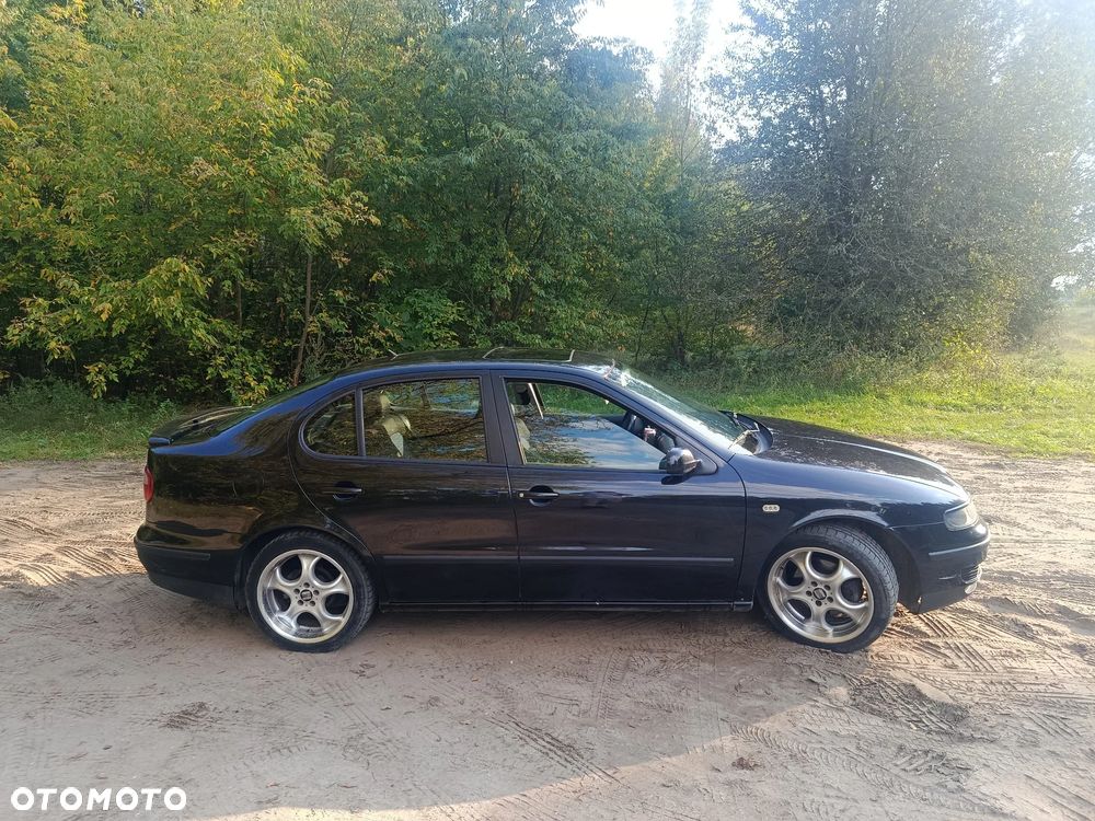 Seat Toledo 1999 photo 2