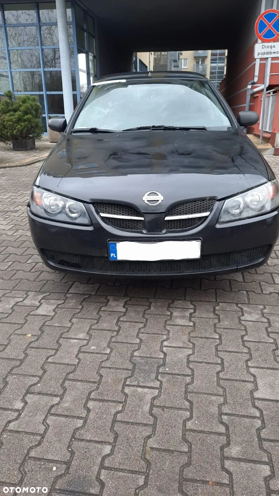 Nissan Almera - 1