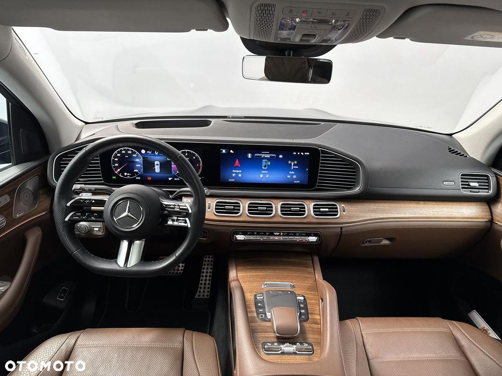 Mercedes-Benz GLS - 26