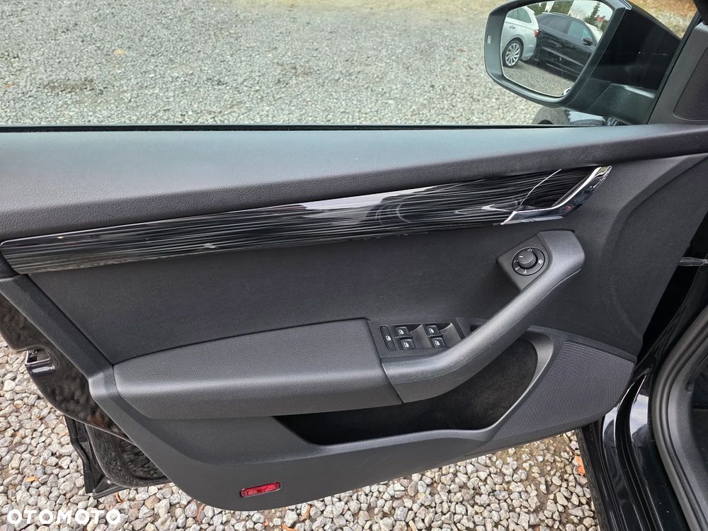 Skoda Octavia 1.6 TDI DSG Premium Edition - 24