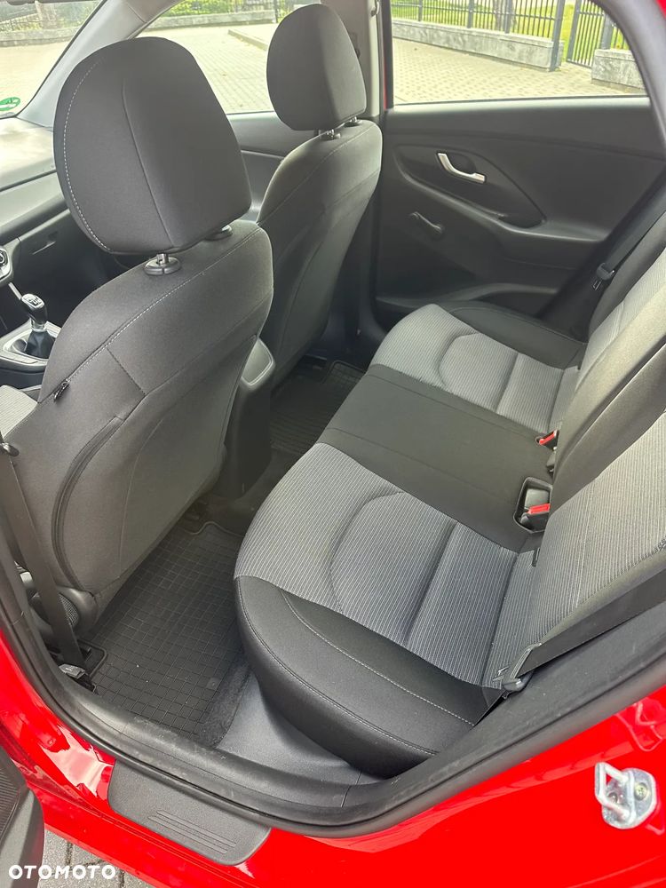 Hyundai i30 1.6 CRDI Trend - 12