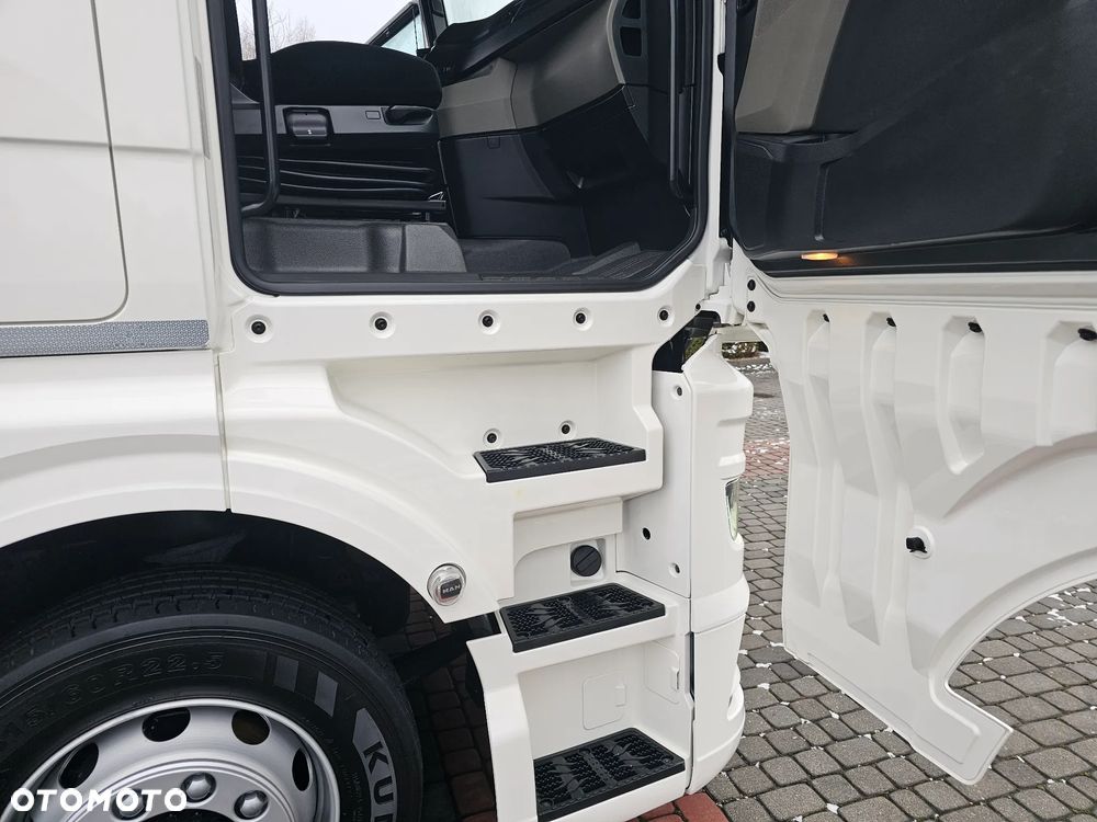 MAN TGX 18.430 GX E.6 FIRANKA dł 8.55m 21Europalet Dach podn. - 19