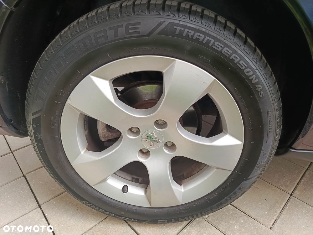 Peugeot 3008 1.6 HDi Premium - 8