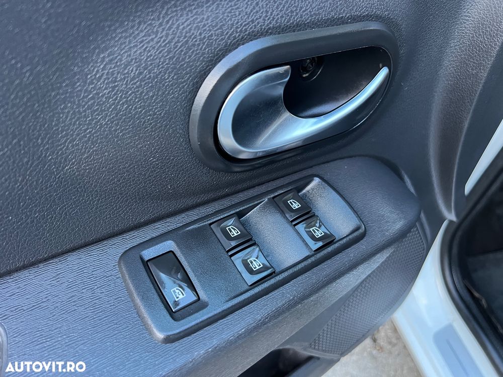 Dacia Lodgy 1.5 Blue dCi Laureate - 16