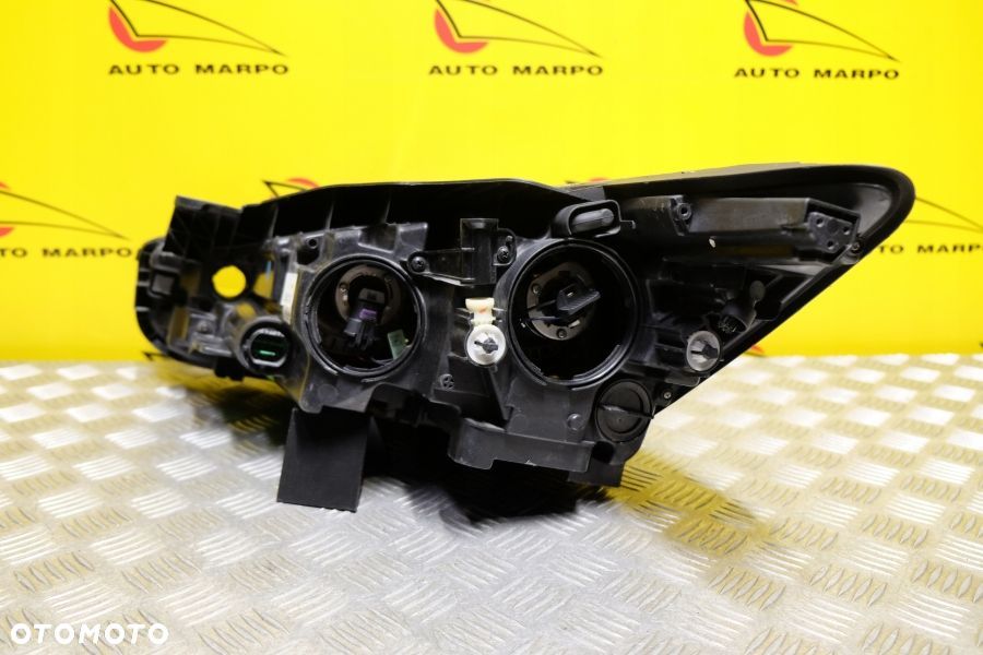 KIA CADENZA 2016- REFLEKTOR LAMPA PRZÓD ZWYKŁA SOCZEWKOWA Z LED PRAWA USA - 10