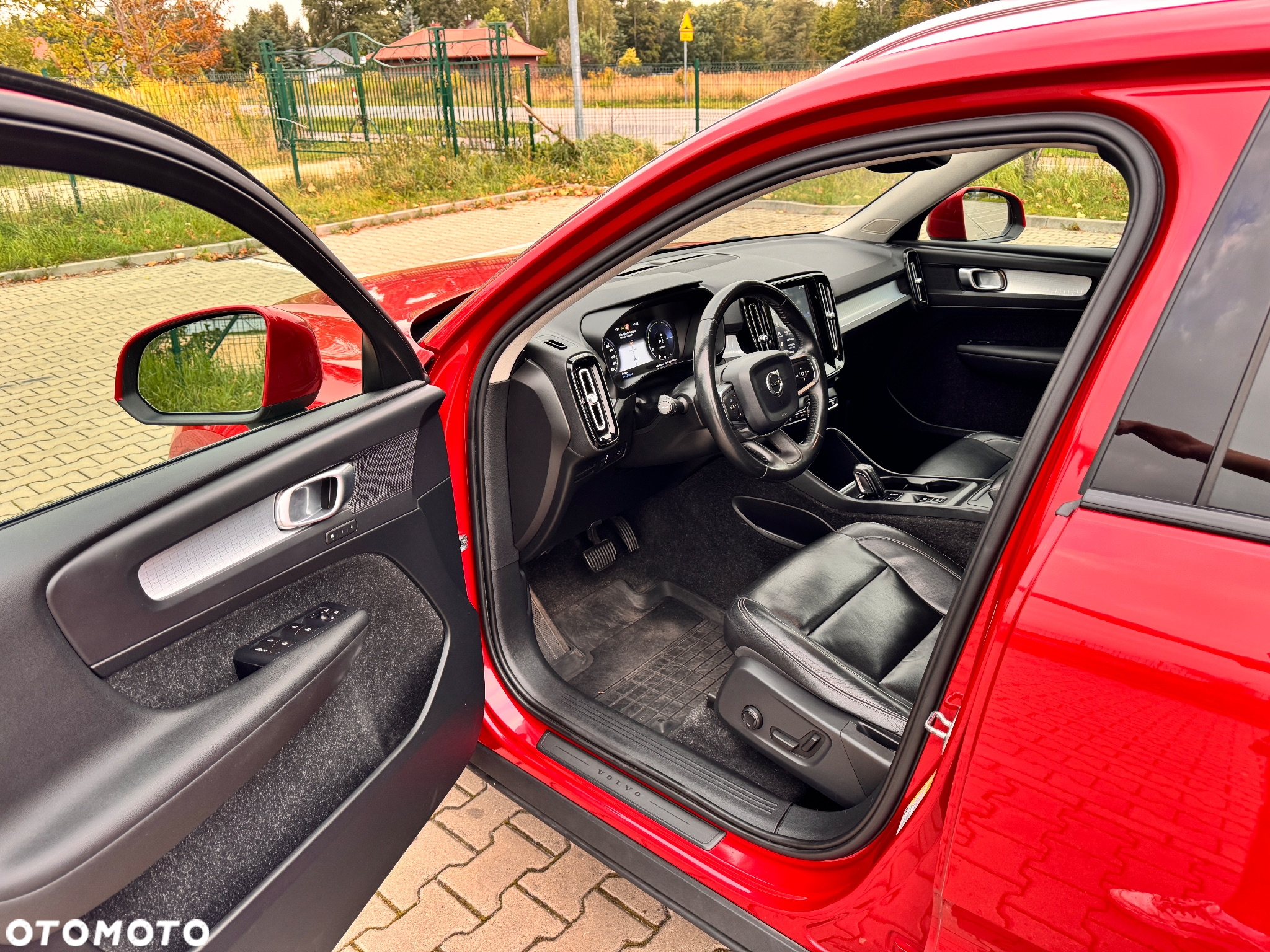 Volvo XC 40 T5 AWD Geartronic Momentum Pro - 31