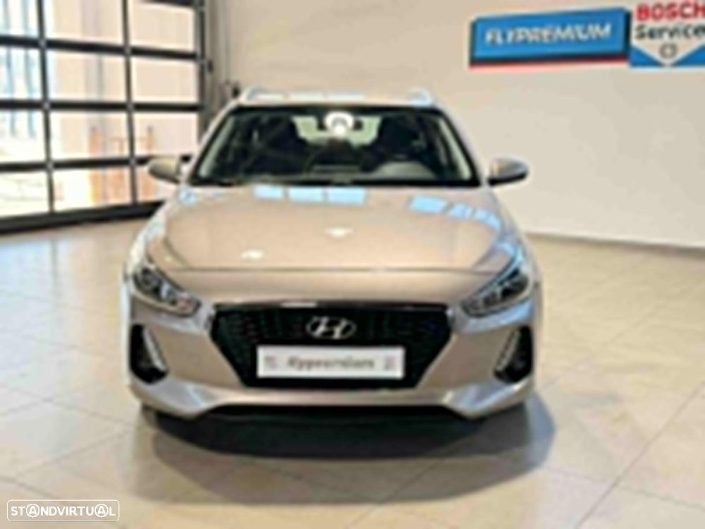 Hyundai i30 1.6 CRDI Comfort+Navi - 2