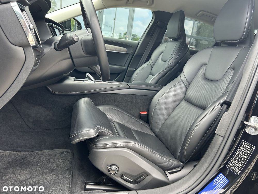 Volvo S90 - 13