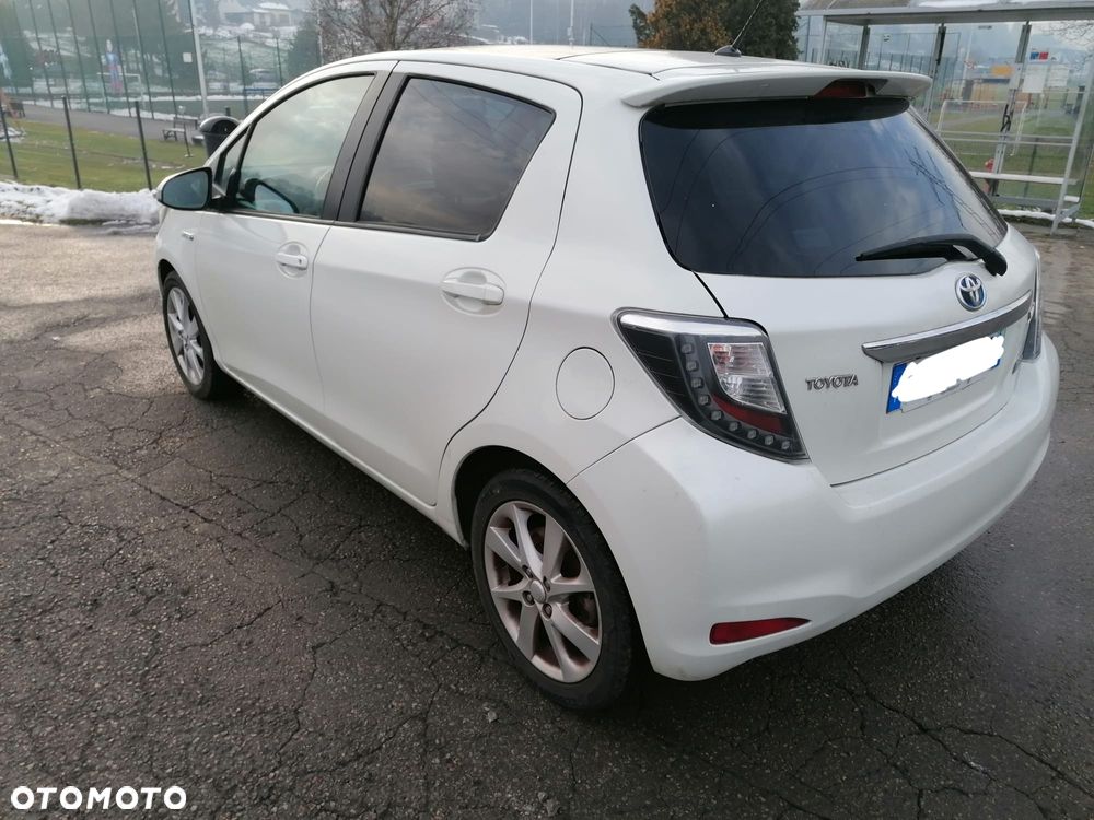 Toyota Yaris - 4