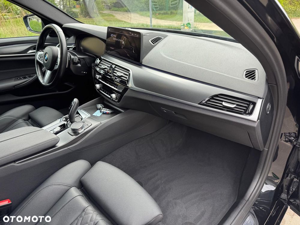 BMW Seria 5 520d xDrive M Sport sport - 21