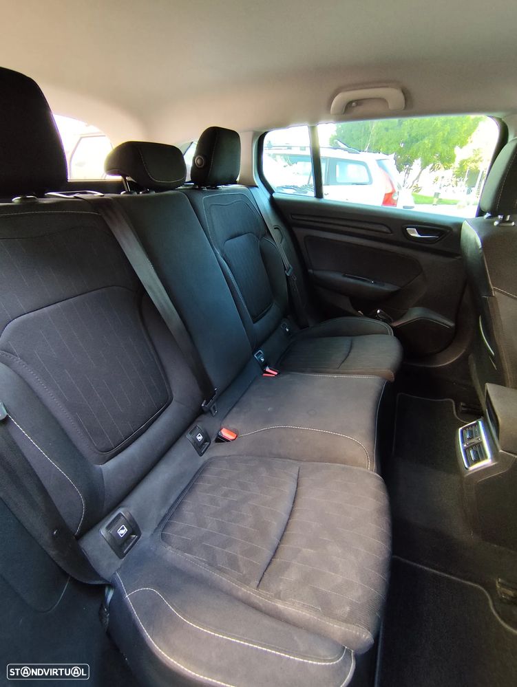 Renault Mégane Sport Tourer 1.5 dCi Limited - 25