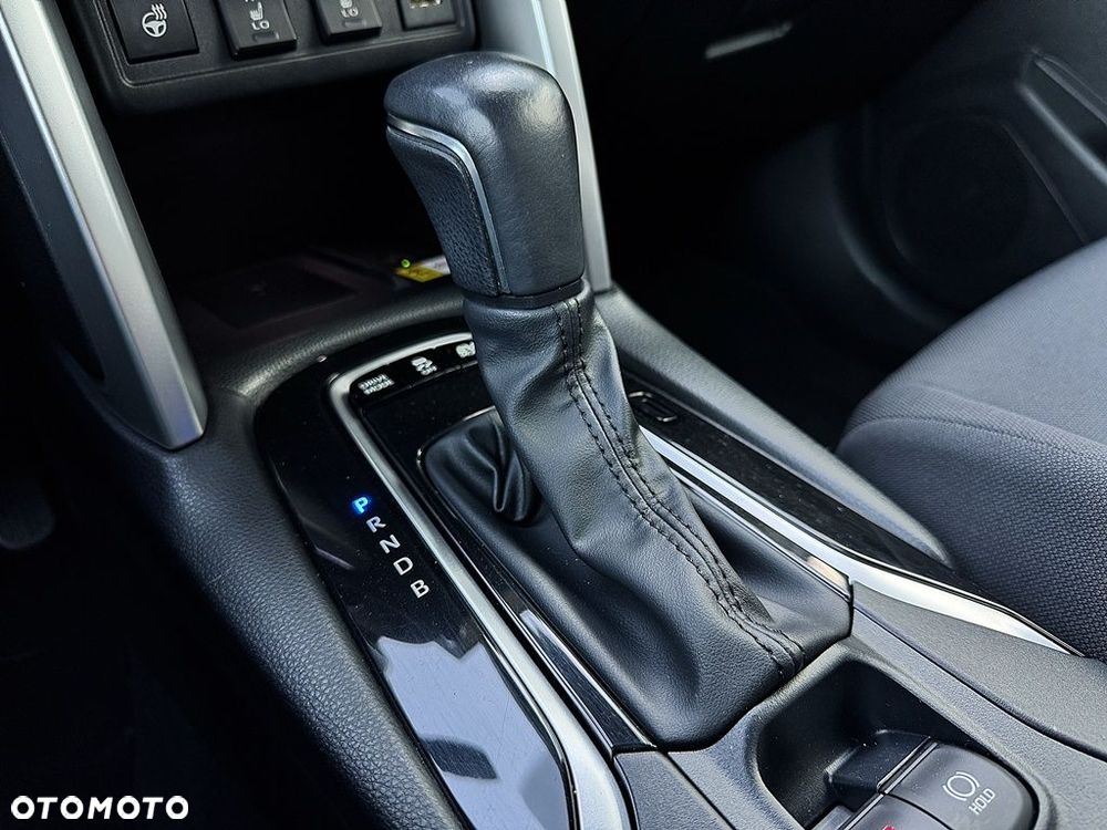 Toyota Corolla Cross - 16
