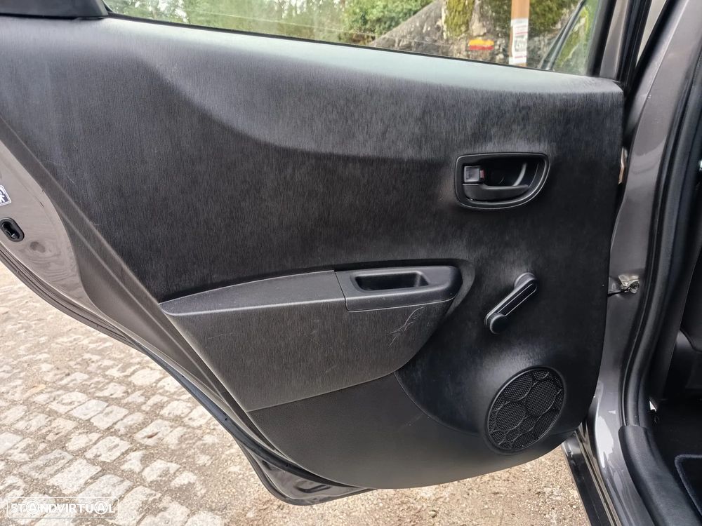 Toyota Yaris 1.0 VVT-i Comfort - 12