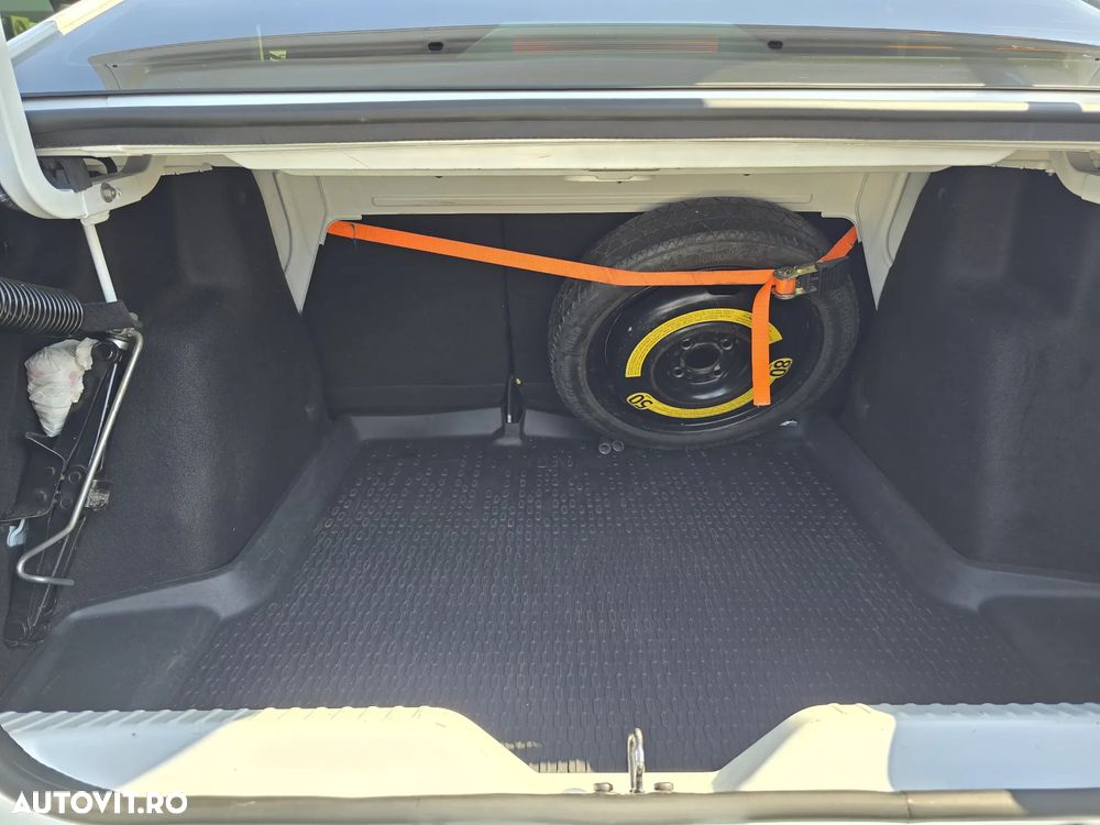 Dacia Logan ECO-G 100 MT6 Prestige - 8