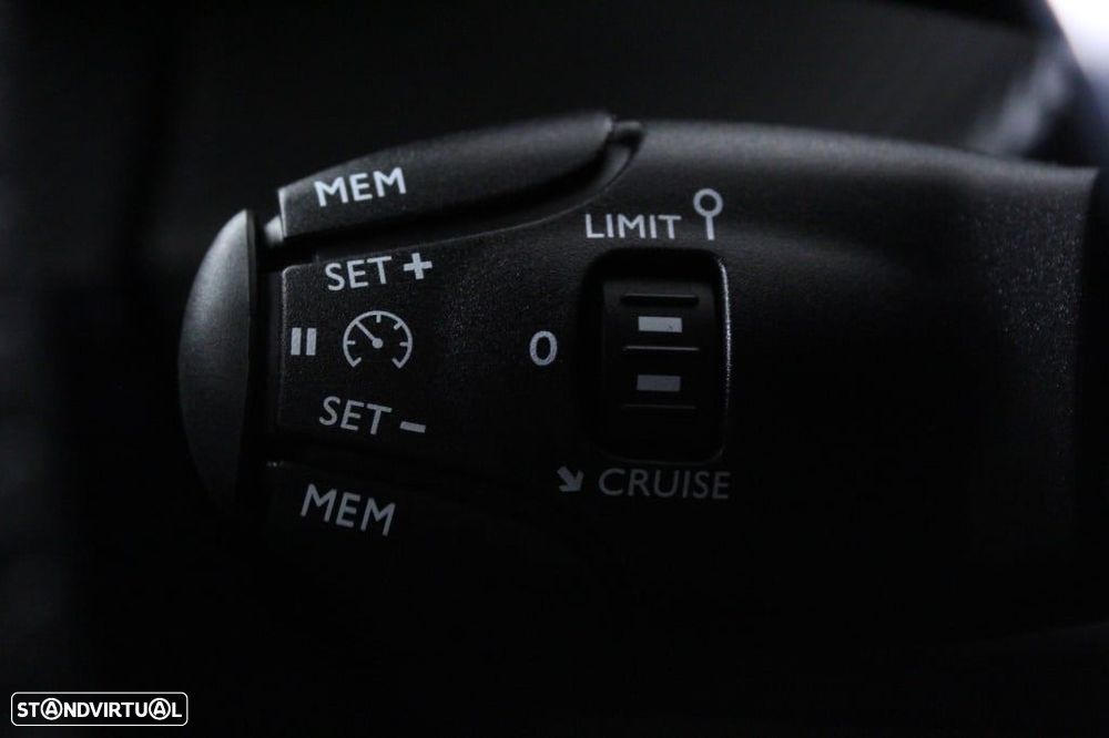 Peugeot 2008 1.2 PureTech Active - 26