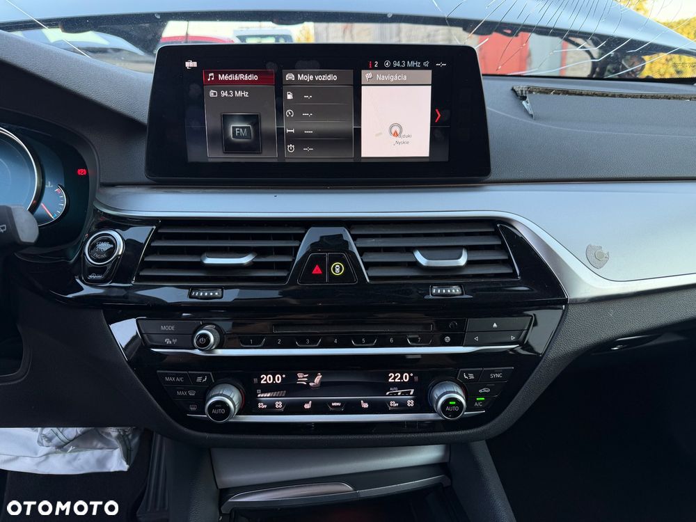 BMW Seria 5 530d xDrive Sport Line - 30