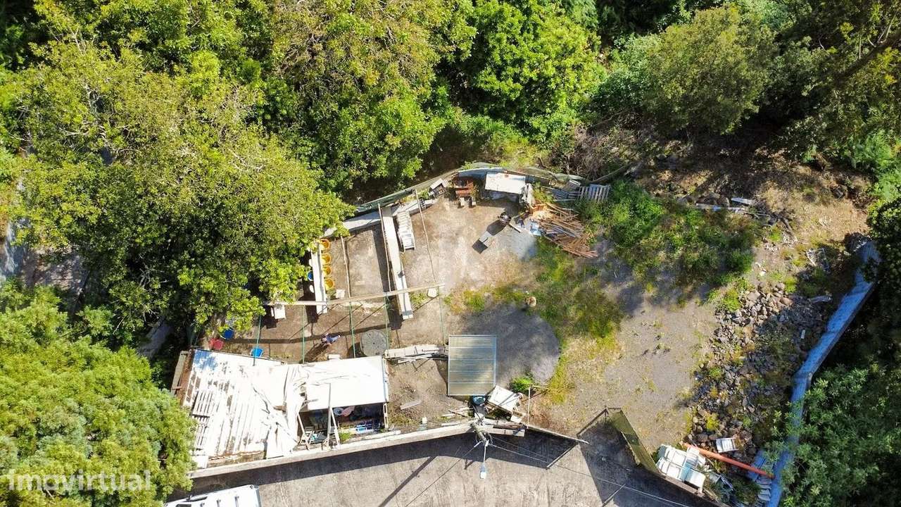 Terreno com 910 m² e projeto aprovado para dois T1 em São Vicente - Grande imagem: 5/9