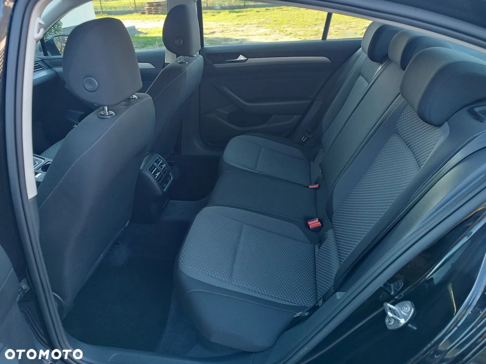 Volkswagen Passat 1.5 TSI EVO Trendline - 30