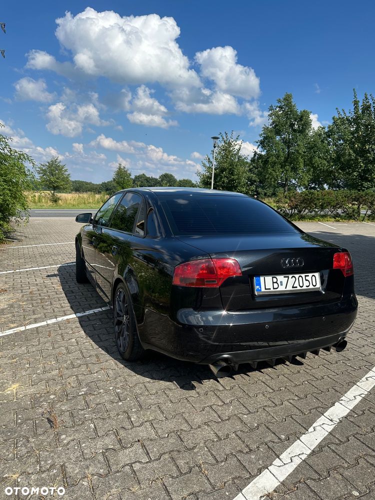 Audi A4 Limousine 2.0 T FSI quattro - 18
