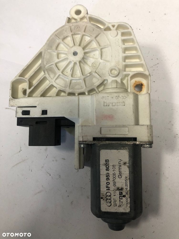 Silniczek Szyby Prawy Przód Audi A6 C6 4F0959802B.