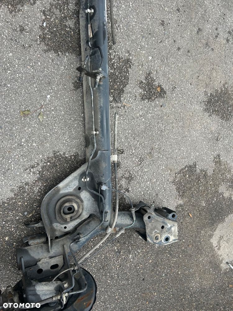 Nissan Juke I ośka tył belka zawieszenia tył tylna tarcze - 4