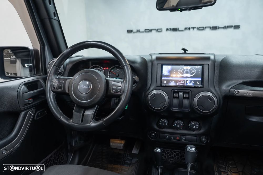 Jeep Wrangler 2.8 CRD Sport - 17