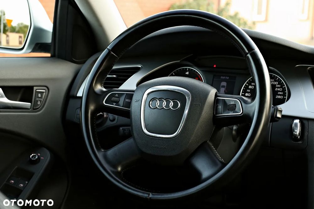 Audi A4 Allroad 2.0 TDI Quattro - 25