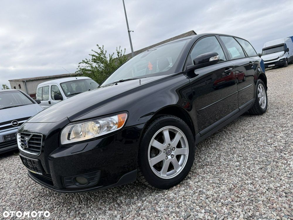 Volvo V50 - 1