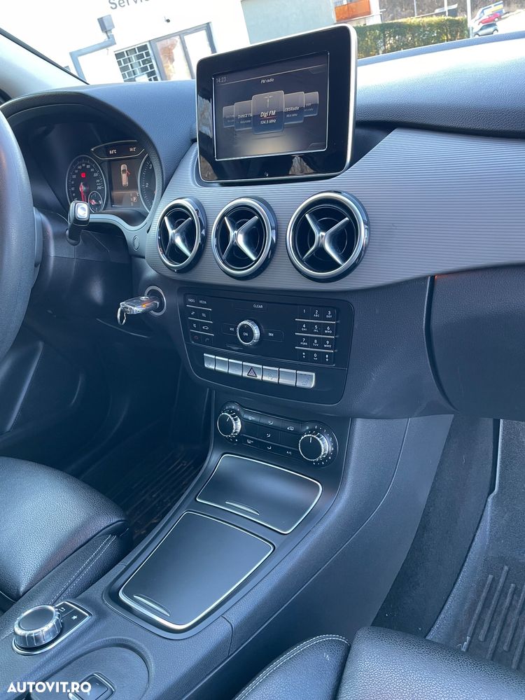 Mercedes-Benz B 200 d 4Matic 7G-DCT - 22