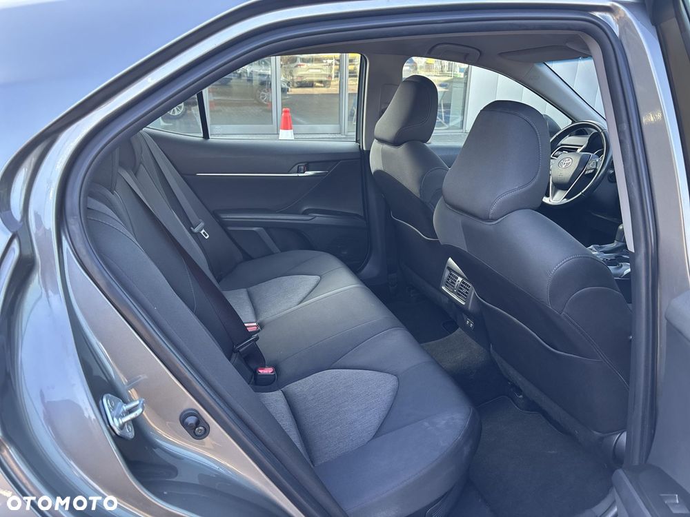 Toyota Camry 2.5 Hybrid Comfort CVT - 11