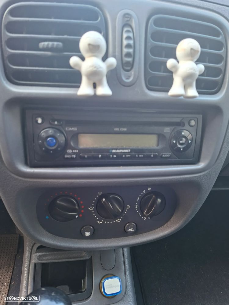 Renault Clio 1.2 - 12