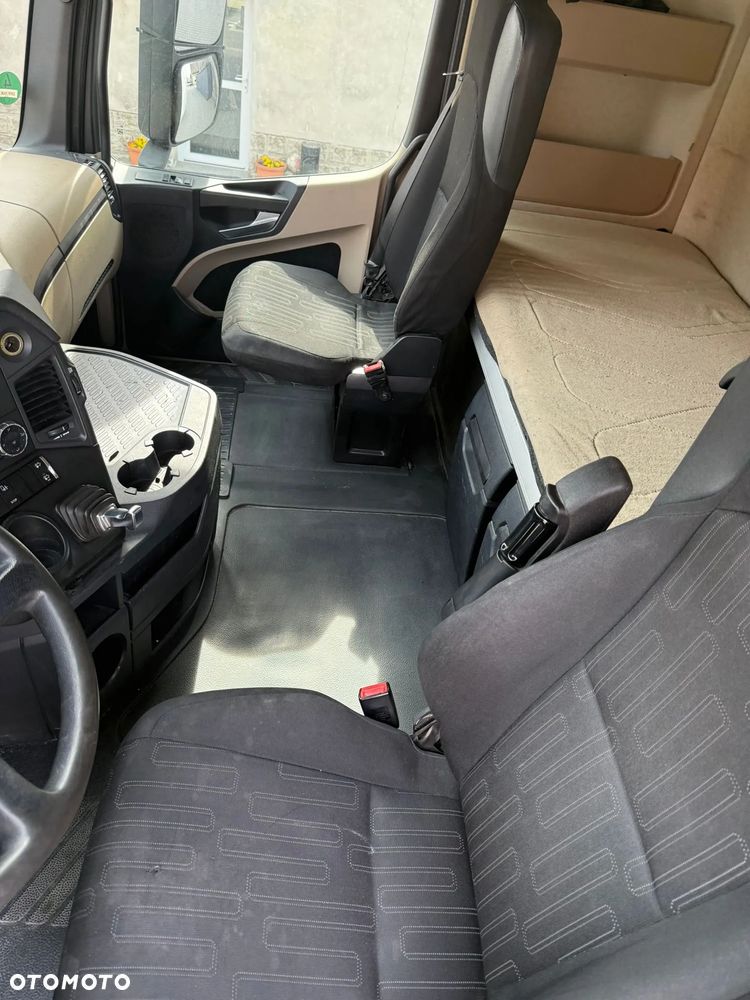 Mercedes-Benz Actros - 4