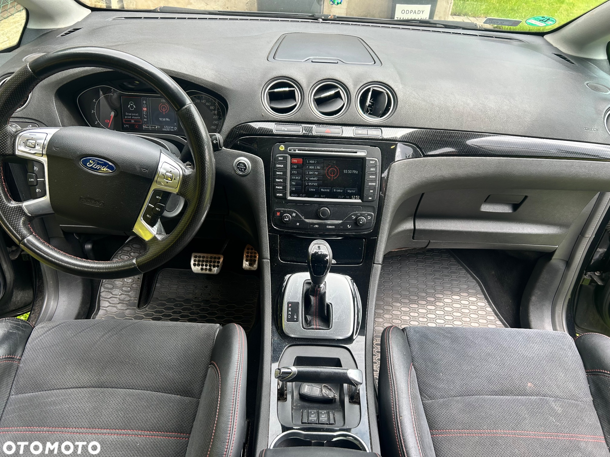 Ford S-Max - 13