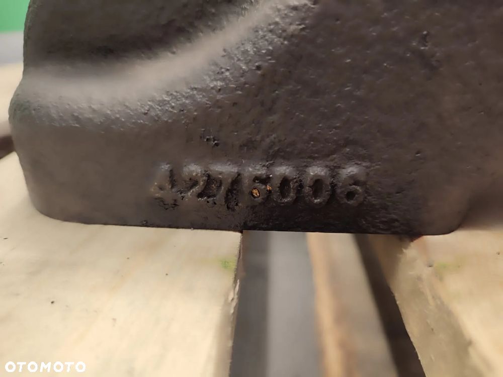 Wspornik osi przedniej 4276006 MASSEY FERGUSON 8727 - 11