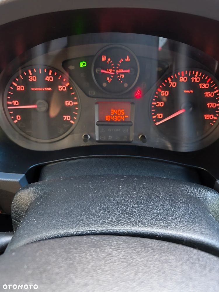 Peugeot Partner - 13