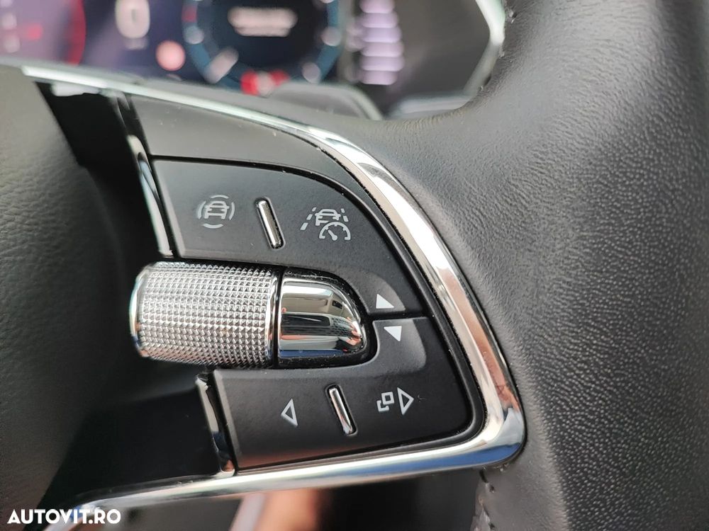 Skoda Octavia Combi 2.0 TDI DSG Edition - 14