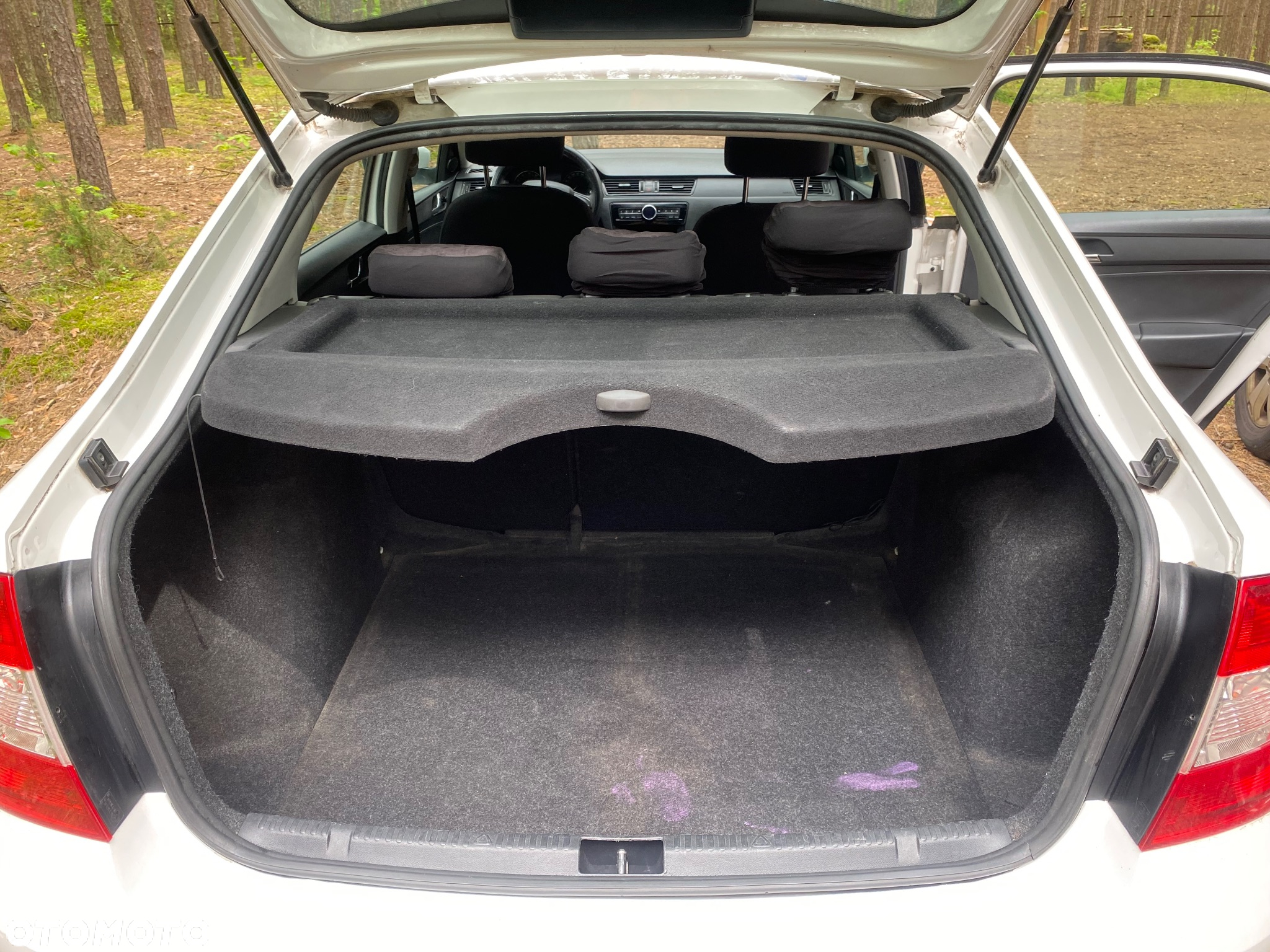 Skoda RAPID 1.2 TSI Active - 10