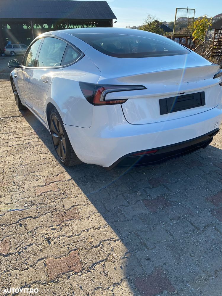 Tesla Model 3 RWD - 5