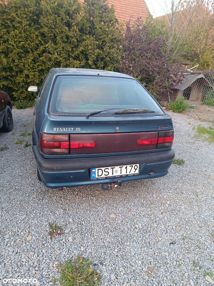 Renault 19 1.2 GTR - 1